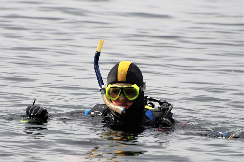 What Should Divers Do For Their Own Safety?