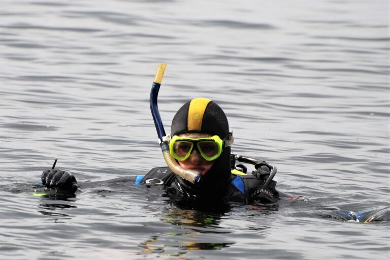 What Should Divers do for Their Own Safety