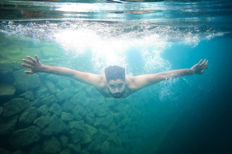 Can You Open Your Eyes in the Ocean when snorkelling, scuba diving or swimming?